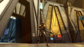 An image of the outfit 'Gold Squad Leader'